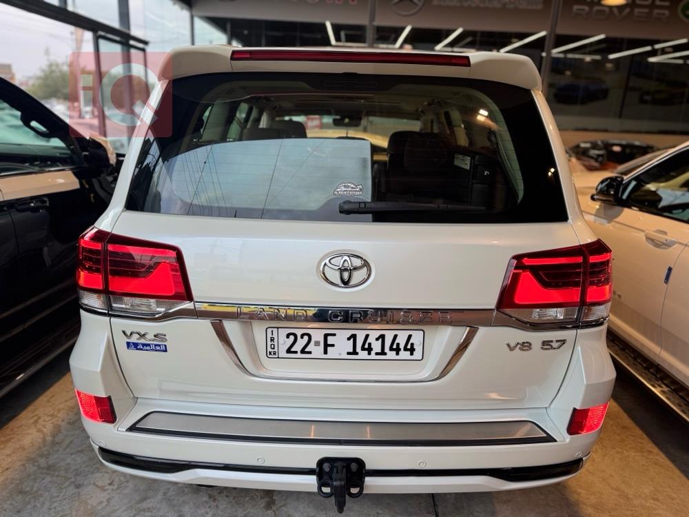 تويوتا لاندكروزر